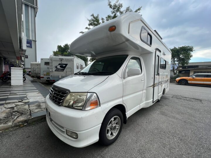 Toyota Grand Hiace 4WD