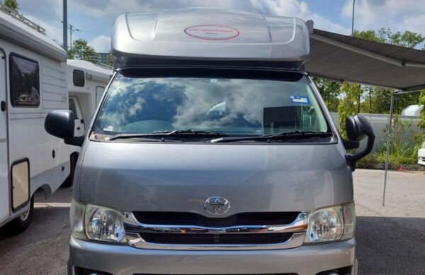 Toyota Hiace Bigfoot 3.0 Petrol