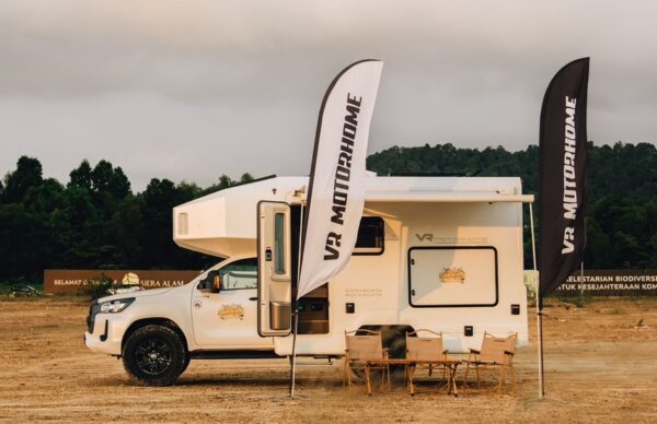 Toyota Hilux Motorhome – Single Cab